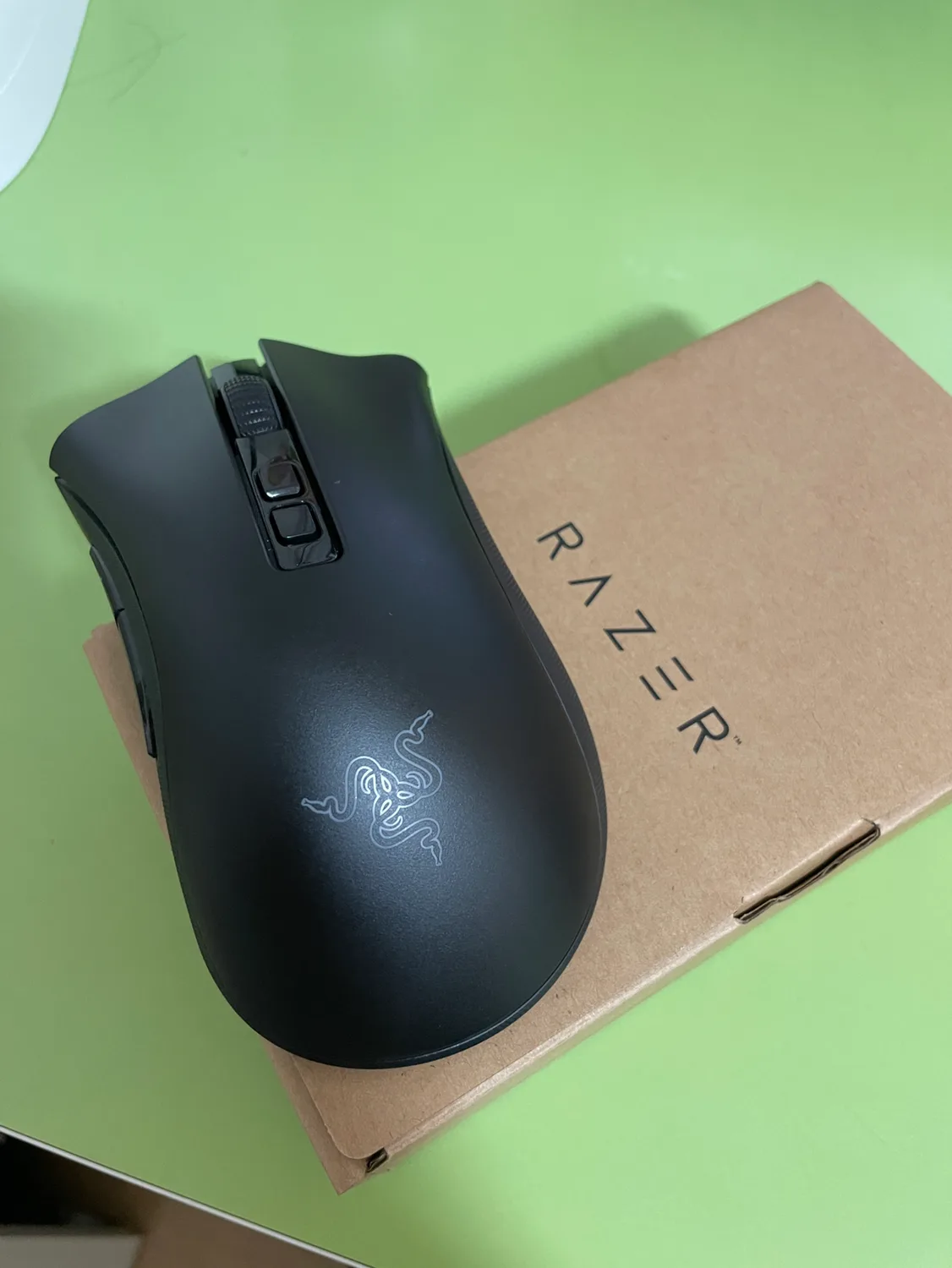 (단순개봉)레이저 데스에더 V2 Pro 게이밍마우스 판매합니다.