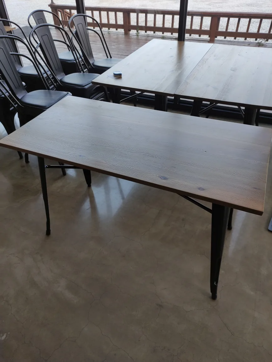 나무상판 철제다리 테이블 판매합니다