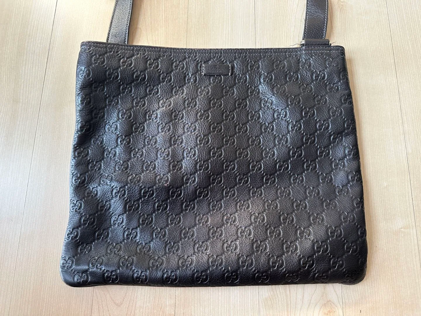 구찌 시마가죽 크로스백  중고 (브라운)