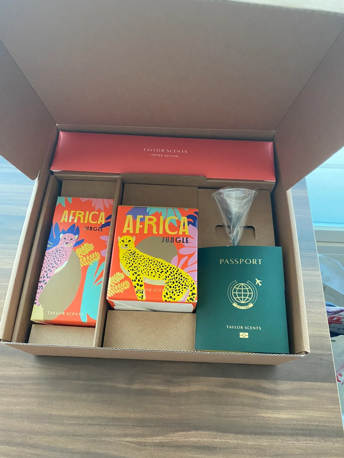 테일러 센츠 디퓨저 팝니다