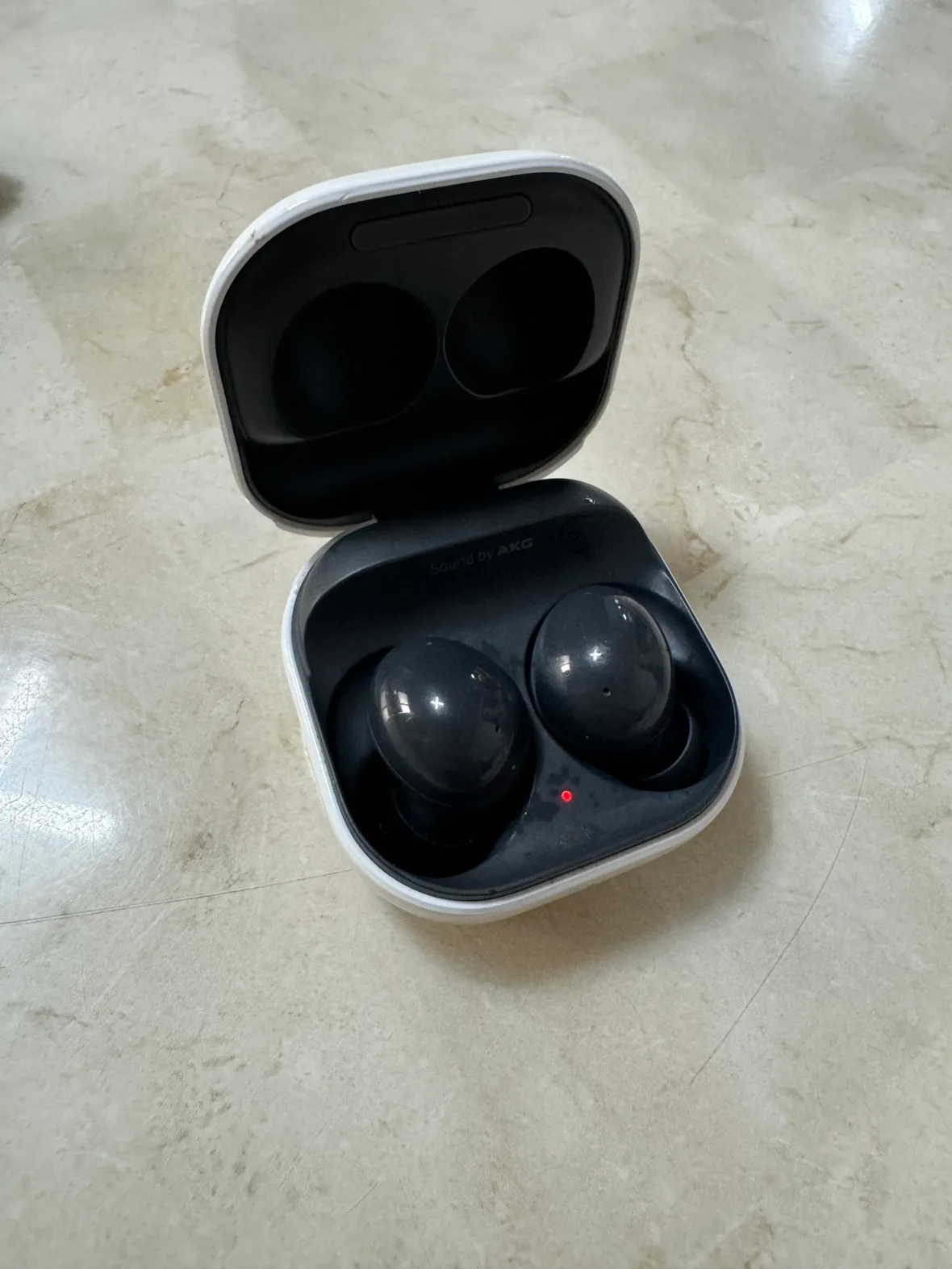 버즈 중고 팝니다!