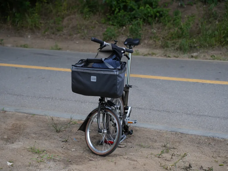 브롬톤 22년형 블랙라커  Low바/10월구매 중고판매