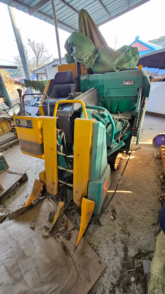 중고.콤바인 입니다ㆍ가격 내립니다