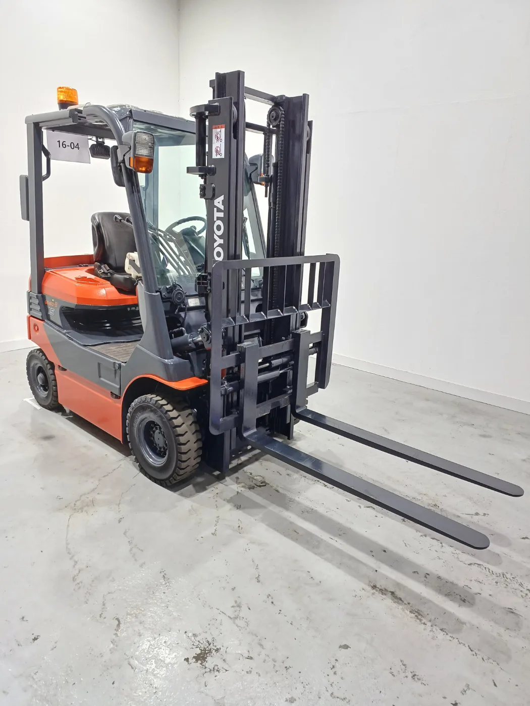 [중고지게차] 16-04 전동지게차 도요타 8FBL15 좌승식