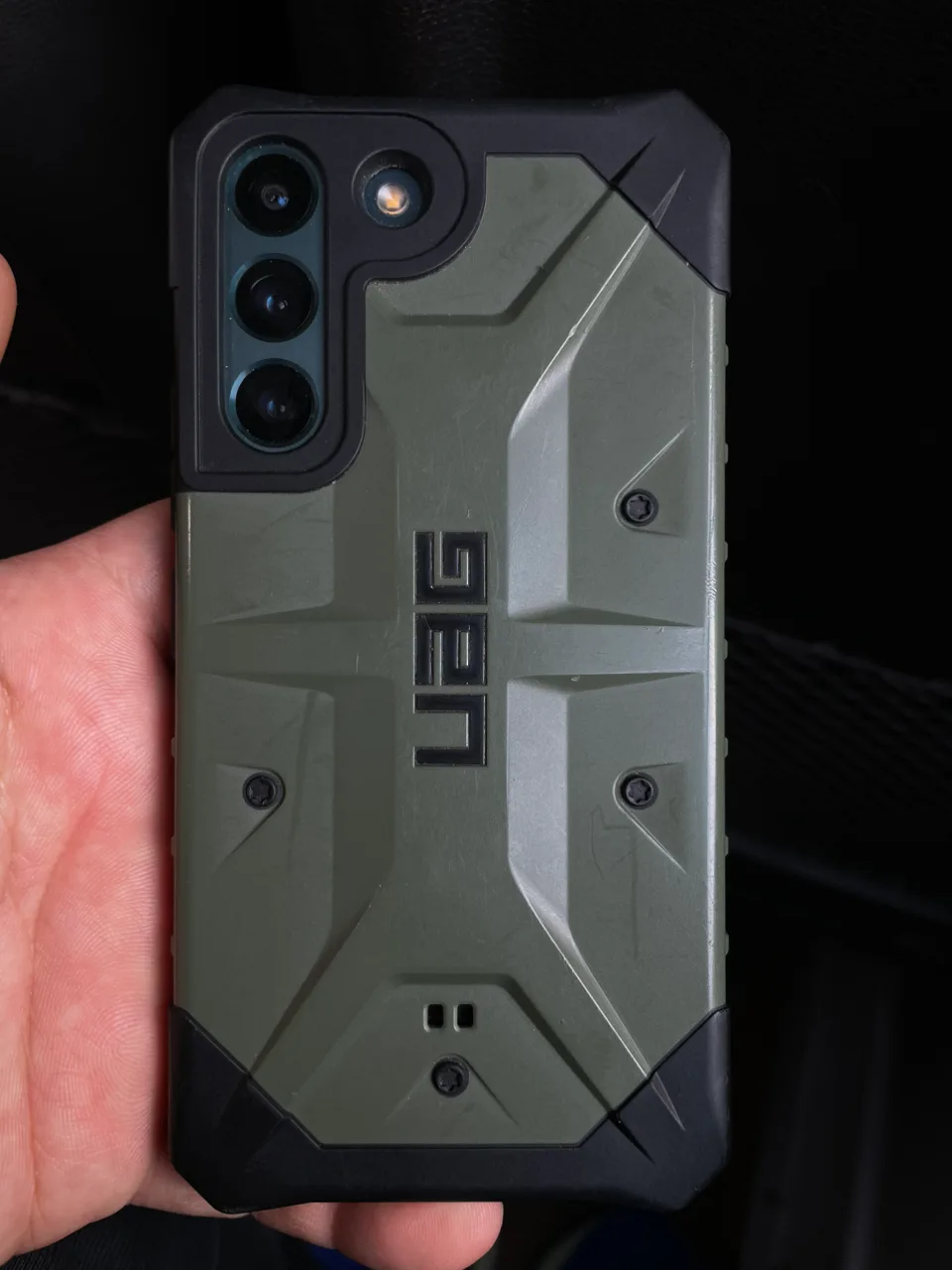 겔럭시22 UAG케이스 OD색 중고 판매 합니다