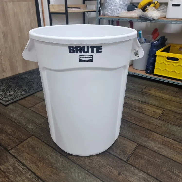 브루트 컨네이터 벤티드형 121리터 (중고)