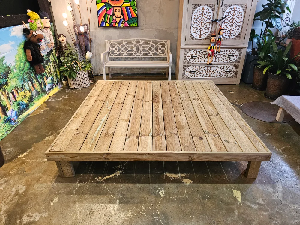 방부목 야외/실내 평상 입니다. 1주일 되었습니다.