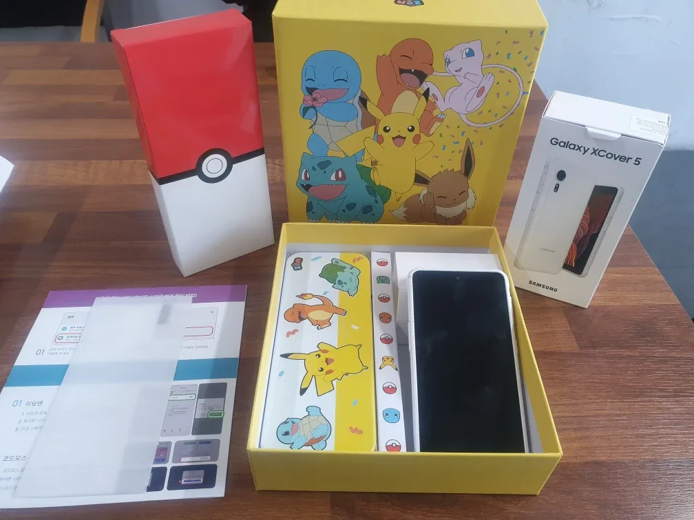 포켓몬폰 풀박 중고 팔아요(기스있음)