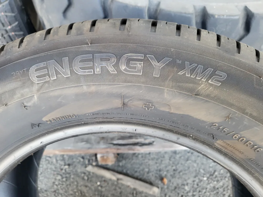 미쉐린 에너지 XM2 중고타이어 16인치 1짝 팝니다