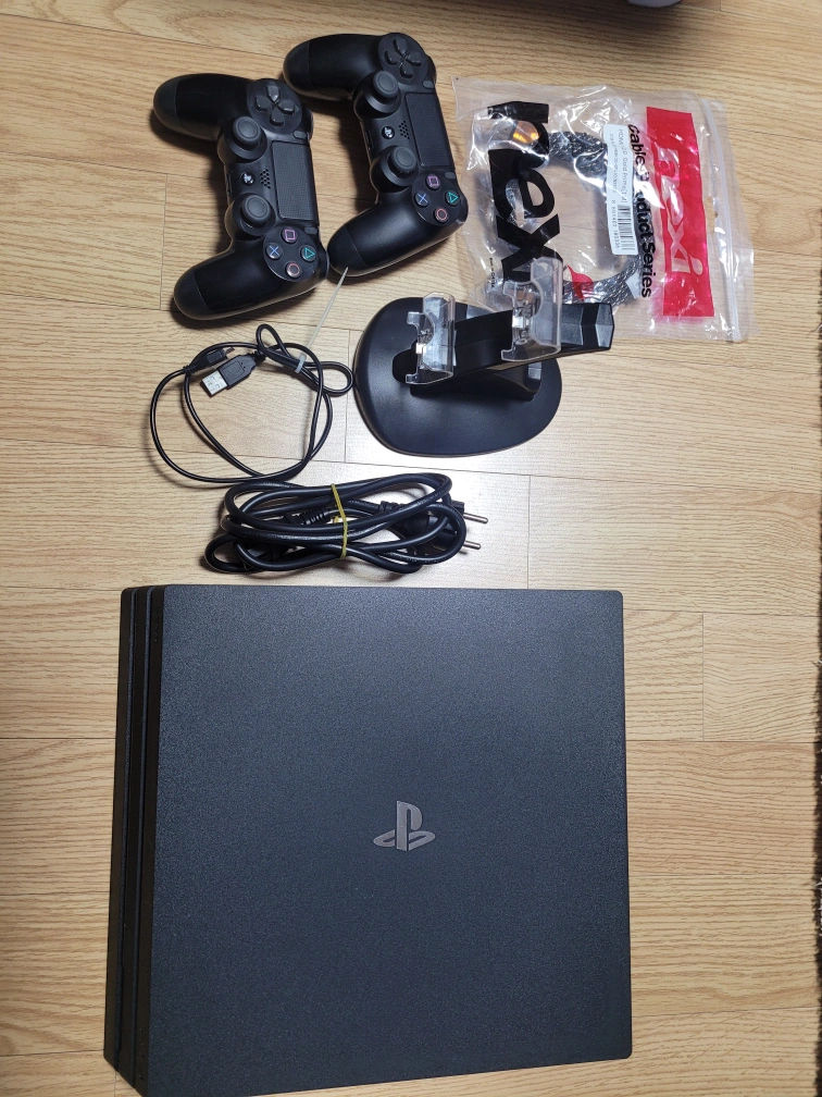 PS4 PRO(CHU-7117B... | 당근 중고거래