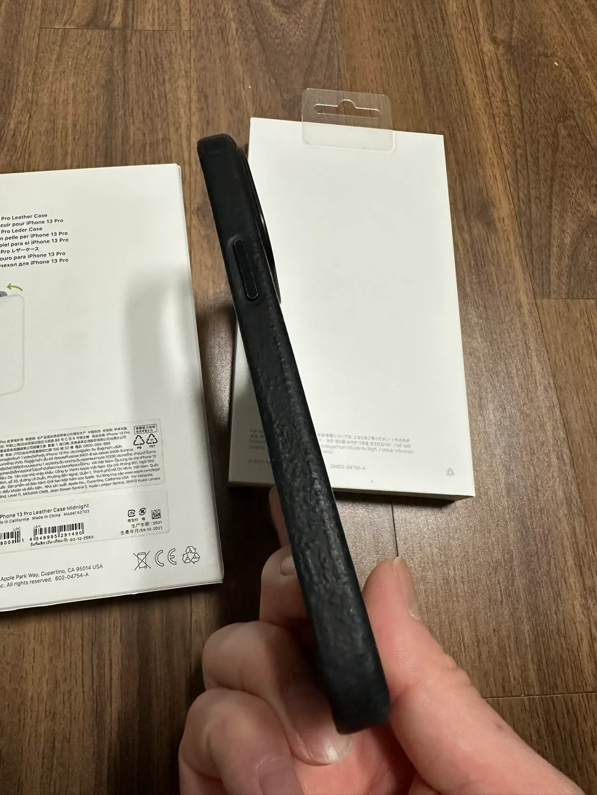 아이폰 13pro 가죽케이스 중고 정품