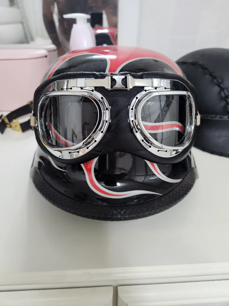 헬멧. 팔아요 새상품. 중고 수제품