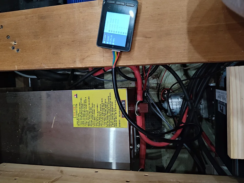 12V 560Ah 인산철 팝니다.