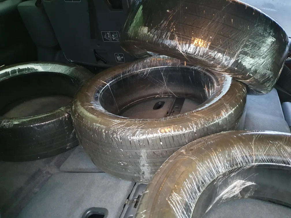 225 55 18 중고타이어 (4ea)팝니다.