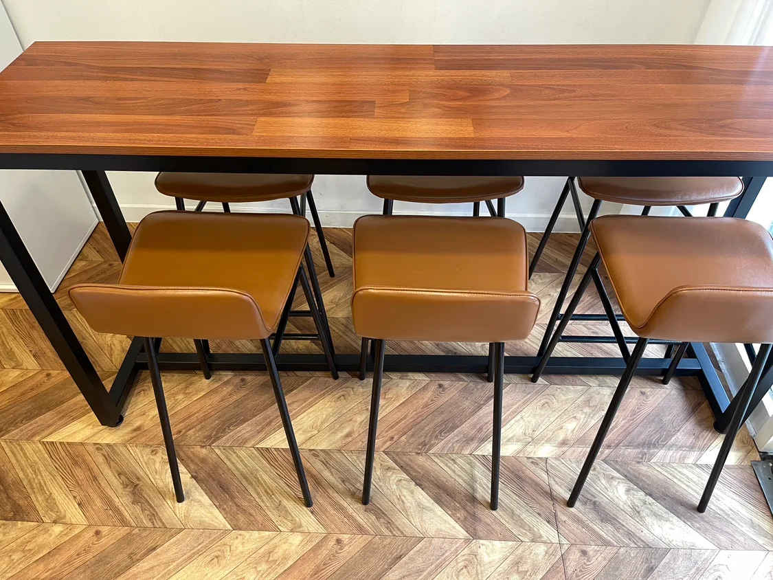 미중고) 바테이블 2개, 바체어 6개 일괄 판매합니다.