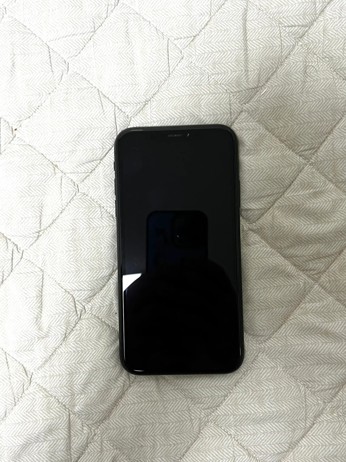 A급 아이폰 64GB XR 중고폰 판매 (쿨 거래시 14만원, 배터리 최대 성능80퍼)