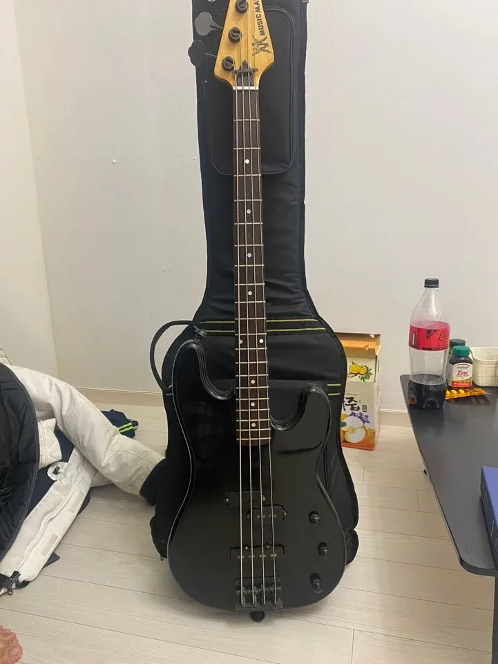 중고 베이스 기타 팝니다