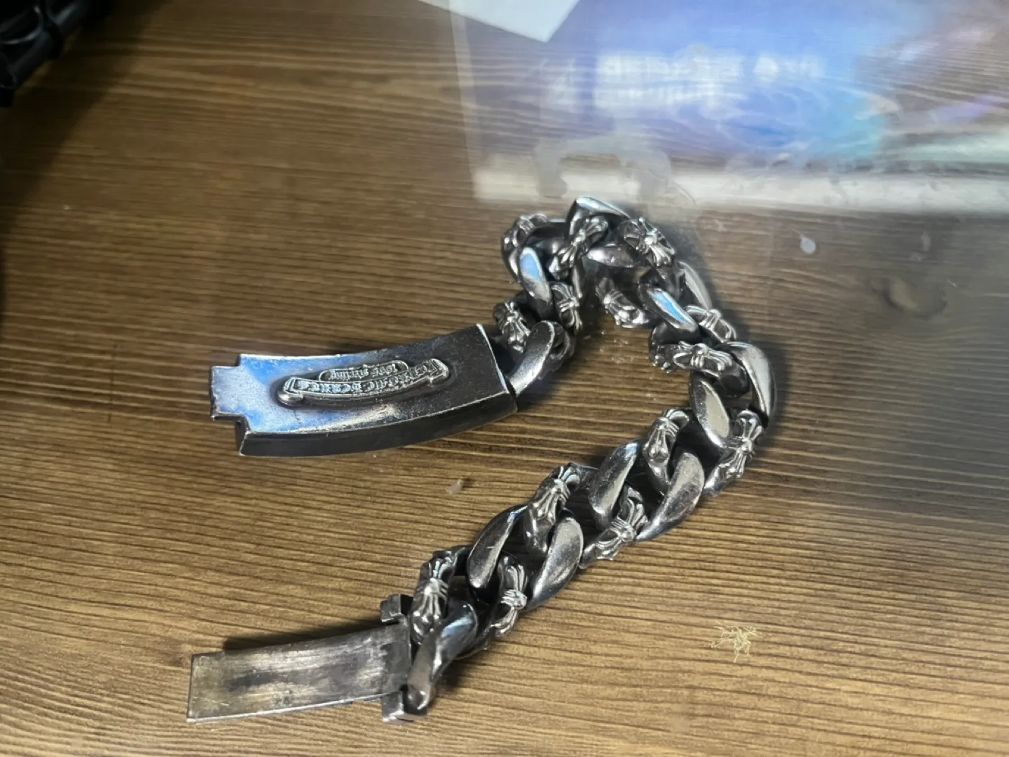 크롬하츠 팔찌 판매합니다 중고가280~288 직거래가 120에 올려봅니다(id하트 플로랄펜시)