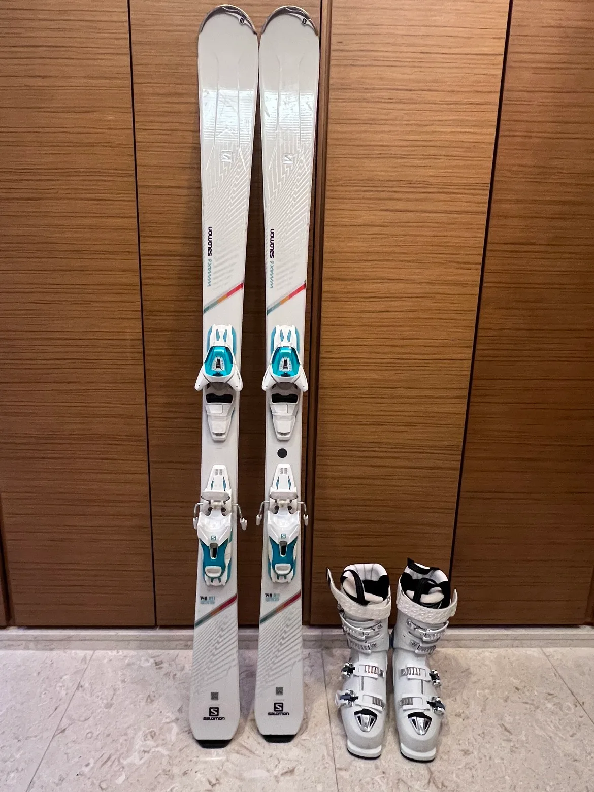 여성용 입문 초보자용 스키와 부츠 (235) 10만원에 판매합니다