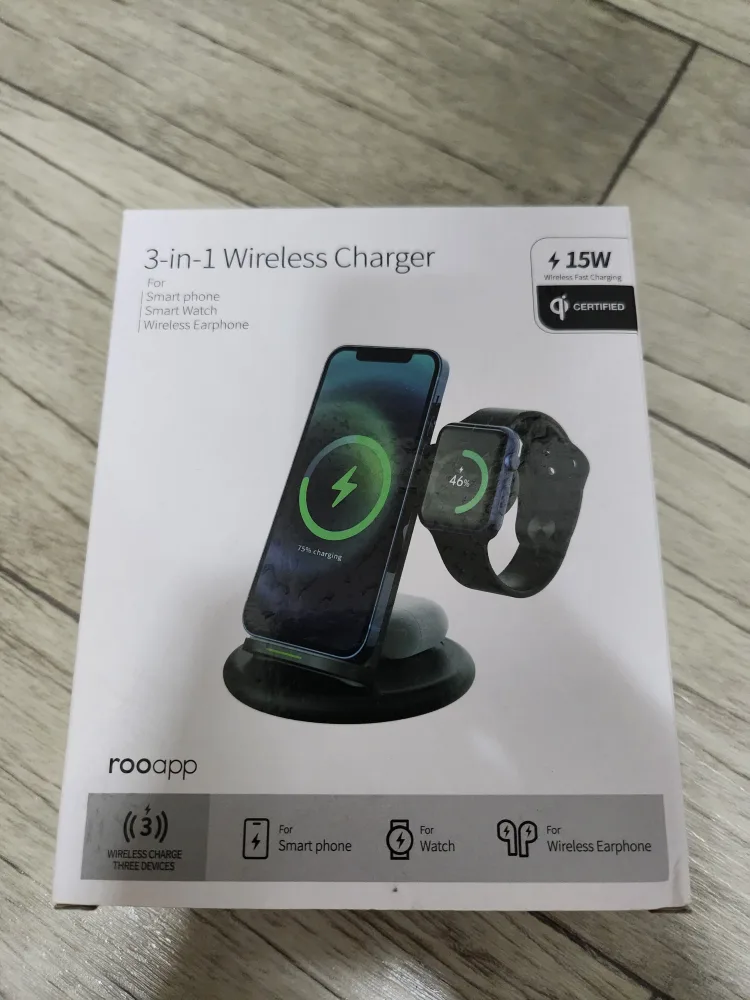 루앱 3in1  갤럭시워치 무선충전기 팝니다 중고지만 관리잘되어있습니다 충전도 잘됩니다
