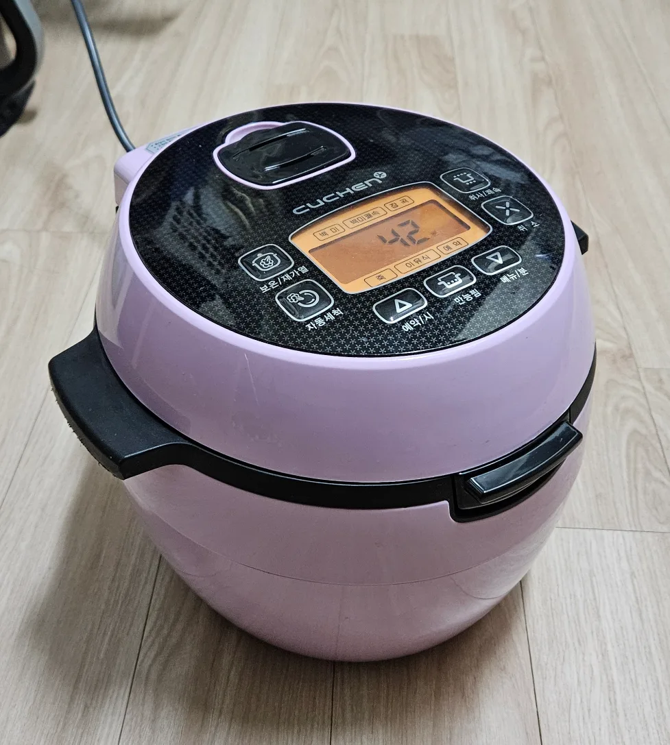 쿠첸 전기보온밥솥 3인용