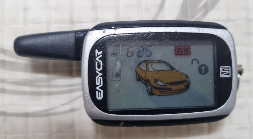 이지카(EZ5500) 양방향 원격시동 경보기 풀세트 팝니다.