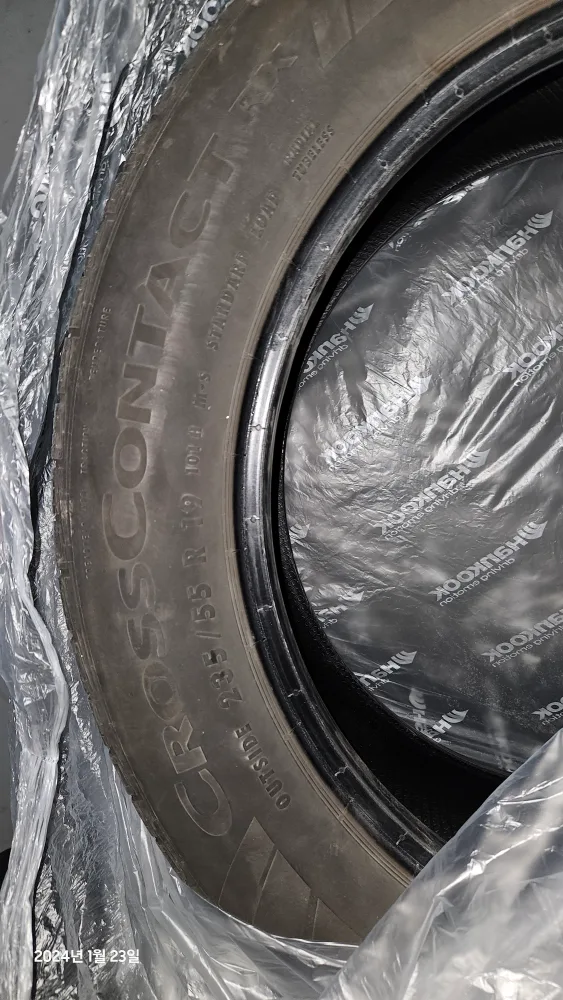 235 55 19 콘티넨탈 크록스컨텍lx 2짝 중고판매