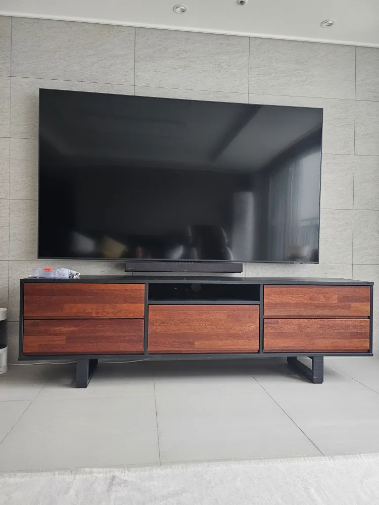 중고 티비거실장 나눔해요