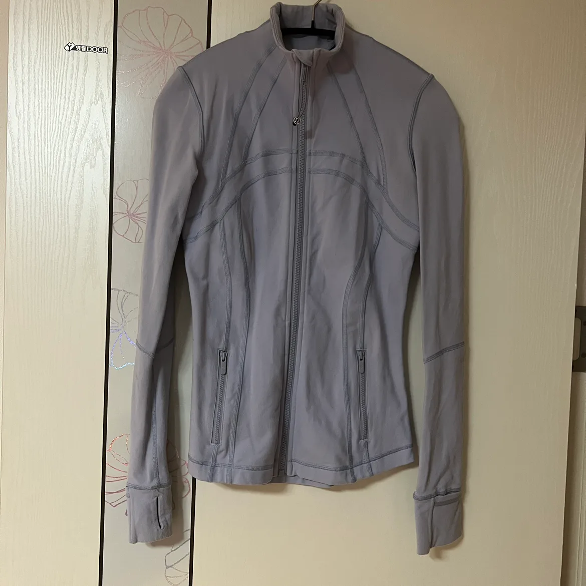 중고제품) 룰루레몬 운동복 집업 디파인  4사이즈