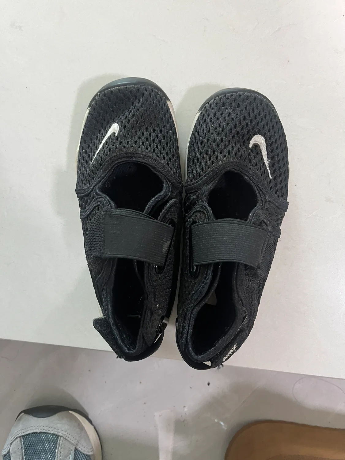 나이키 에어리프트 160사이즈 중고