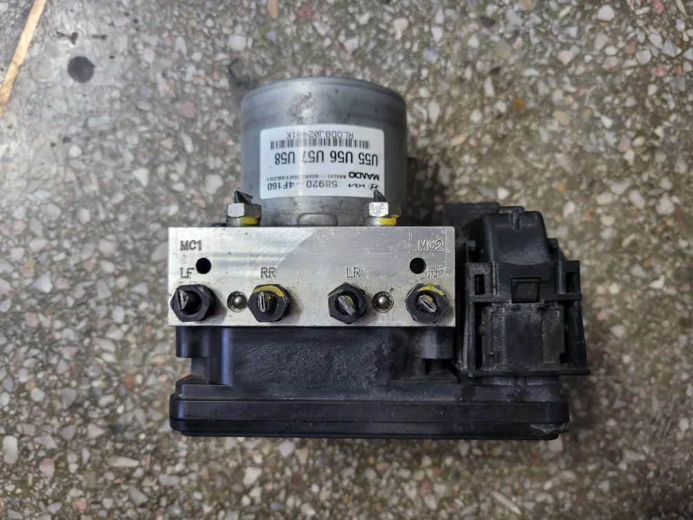 포터2 ABS모듈 58920-4F160 중고