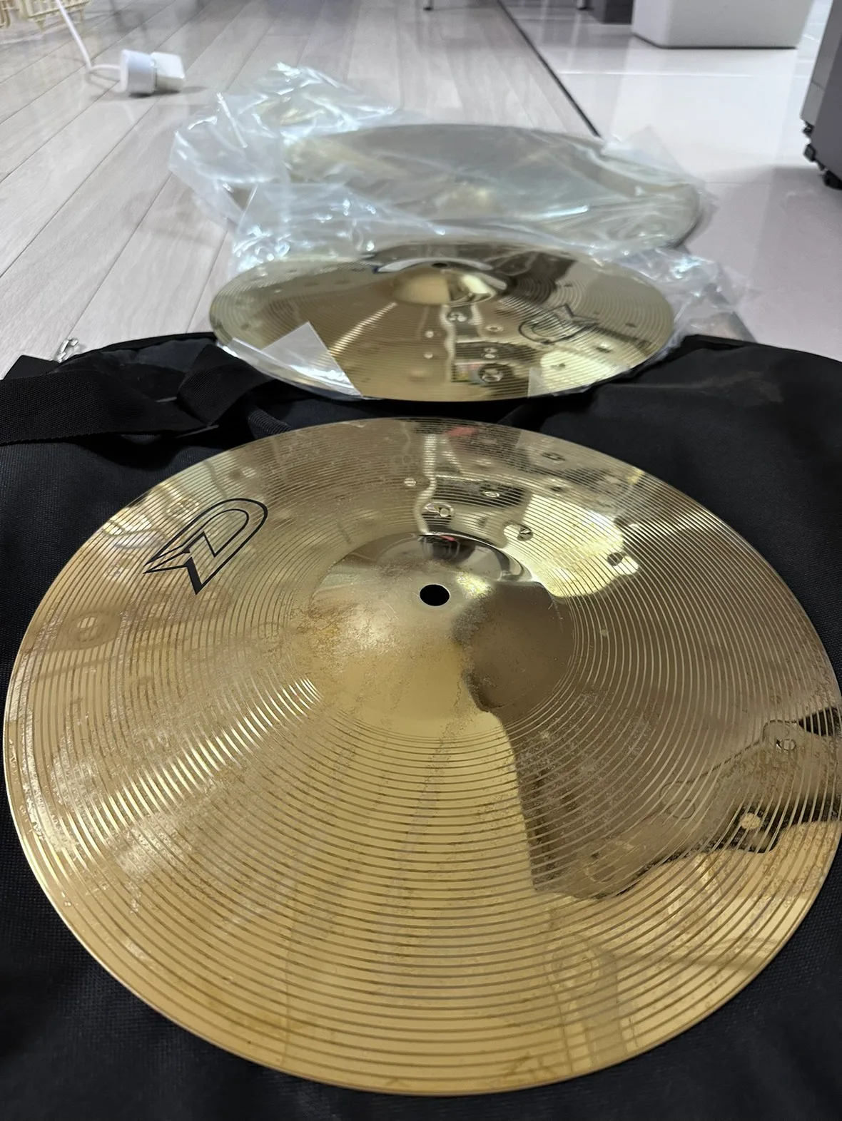 심벌 3개 일괄 (2개 새것, 1개 중고)