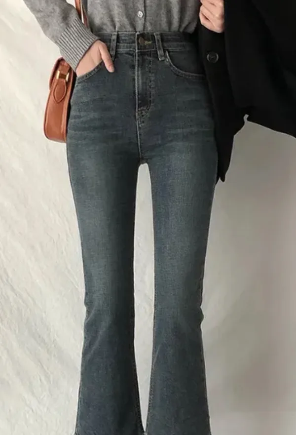 흑청색 부츠컷 청바지