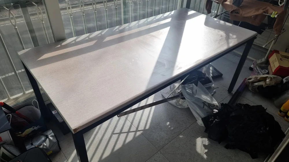 넓은 중고 책상 나눔합니다