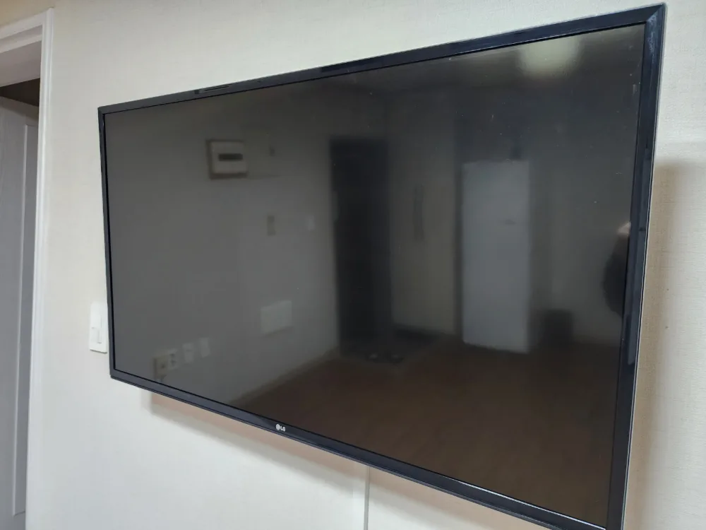 LG 43인치 TV 모니터(고장, 수리필요)