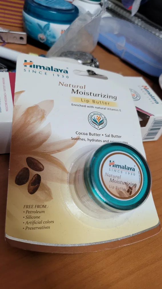 히말라야 내츄럴 모이스춰라이징 립버터 10g Himalaya lip butter 10g
