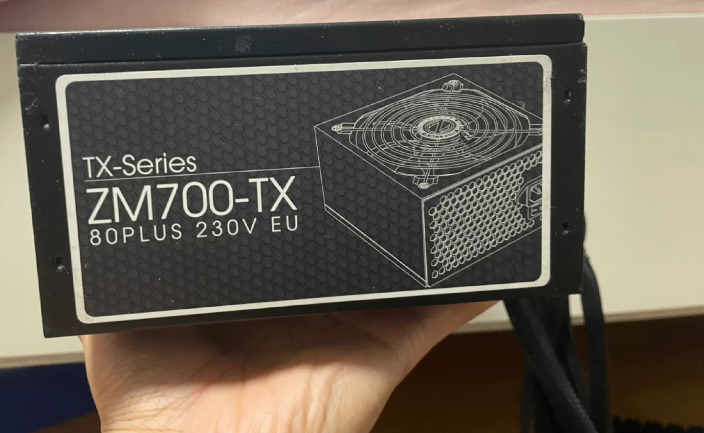 잘만 ZM700-TX 80PLUS 700W 중고 정격 파워 플랫케이블