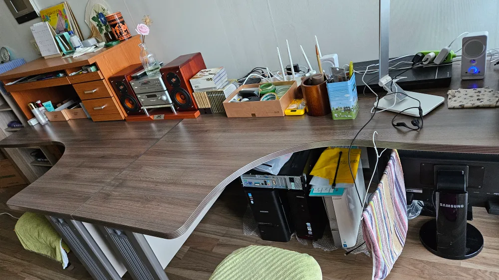 모니터와 컴 본체