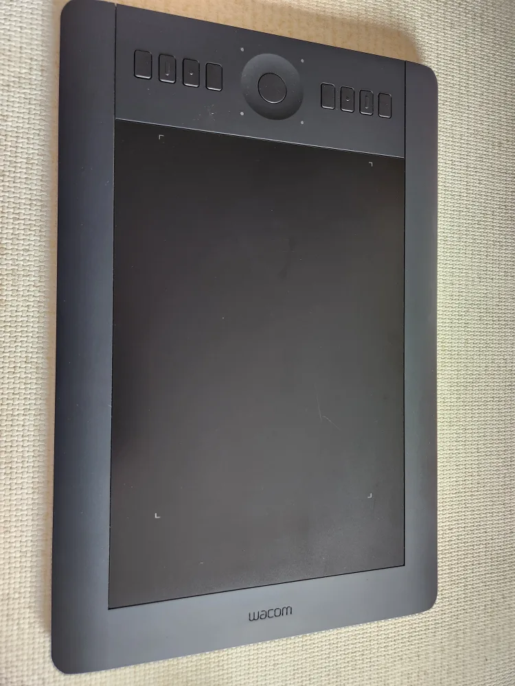 그림테블릿. 와콤 인튜어스 pth-651 pro 중고 보냅니다^