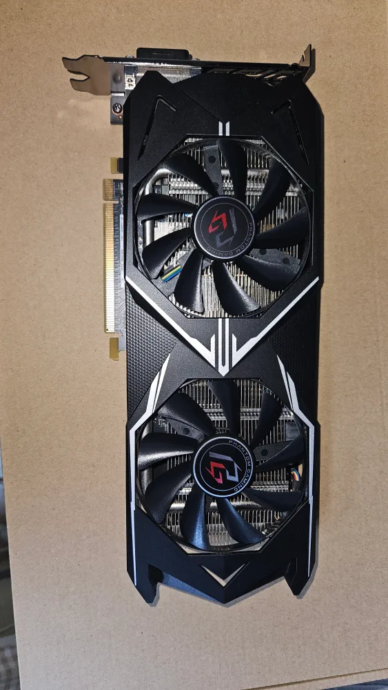중고 그래피카드 팝니다 애즈락 팬텀게이밍 rx580 8g