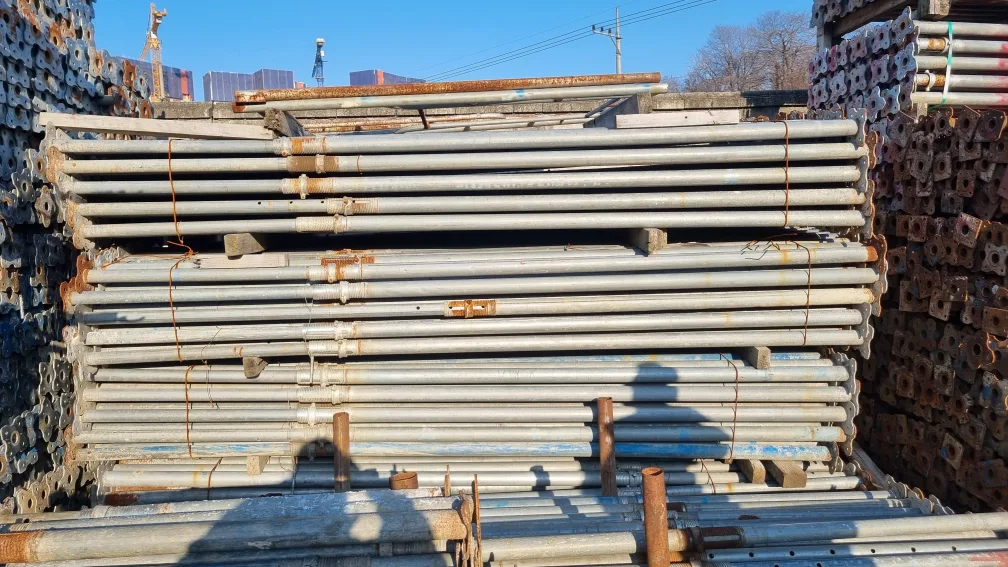 중고 건축용 가설자재 섯보트 써포트,중고파이프,중고파이프 판매. 유로폼 및 건설자재 대여도 합니다.