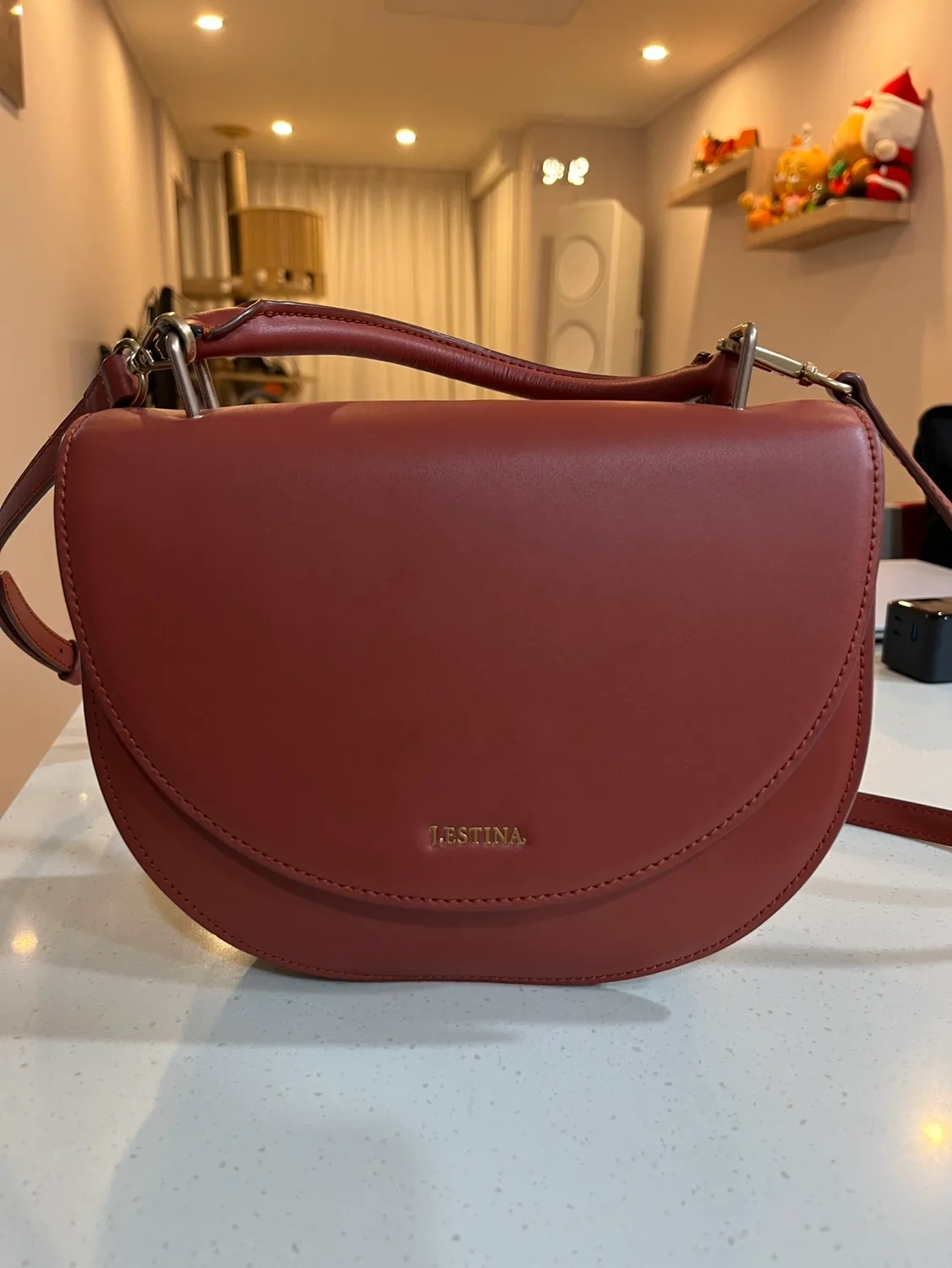 제이에스티나 중고 가방 팝니다.