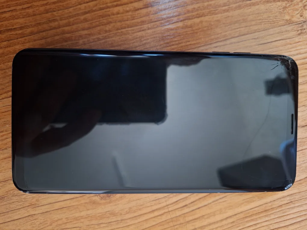 LG V35 중고폰 판매합니다.