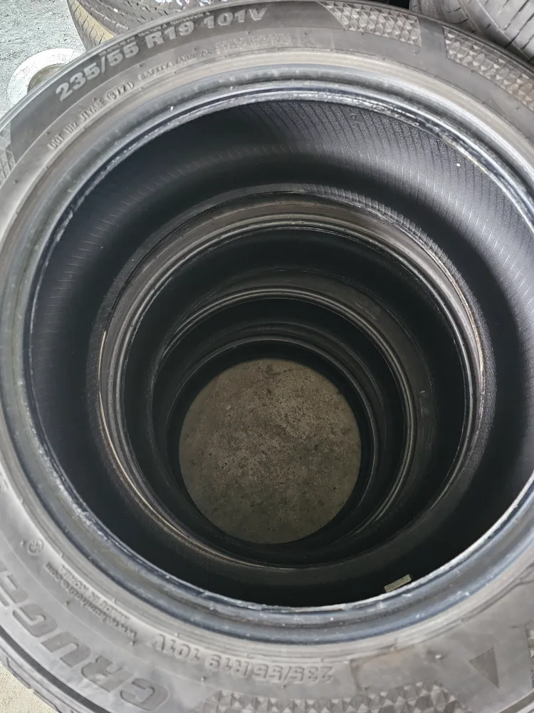 235 55 19  금호 중고 타이어 판매합니다.