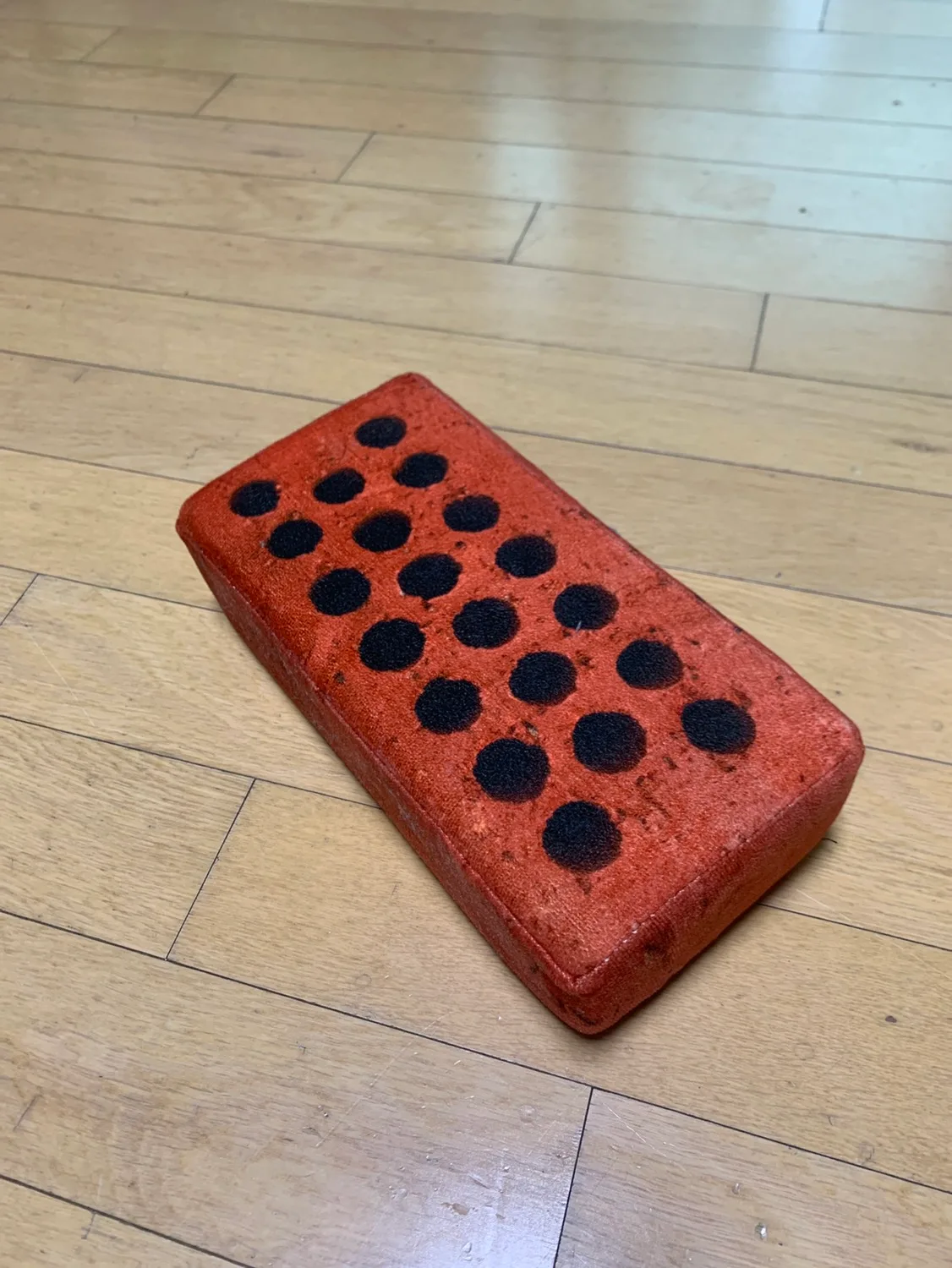 벽돌 쿠션