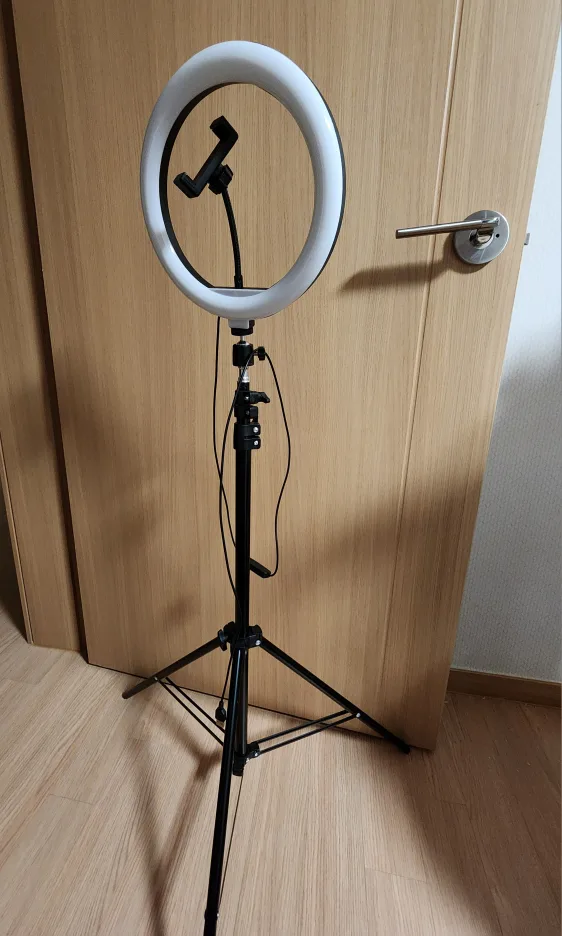 여캠 조명 방송조명 중고지만 실사용 3번 18000원