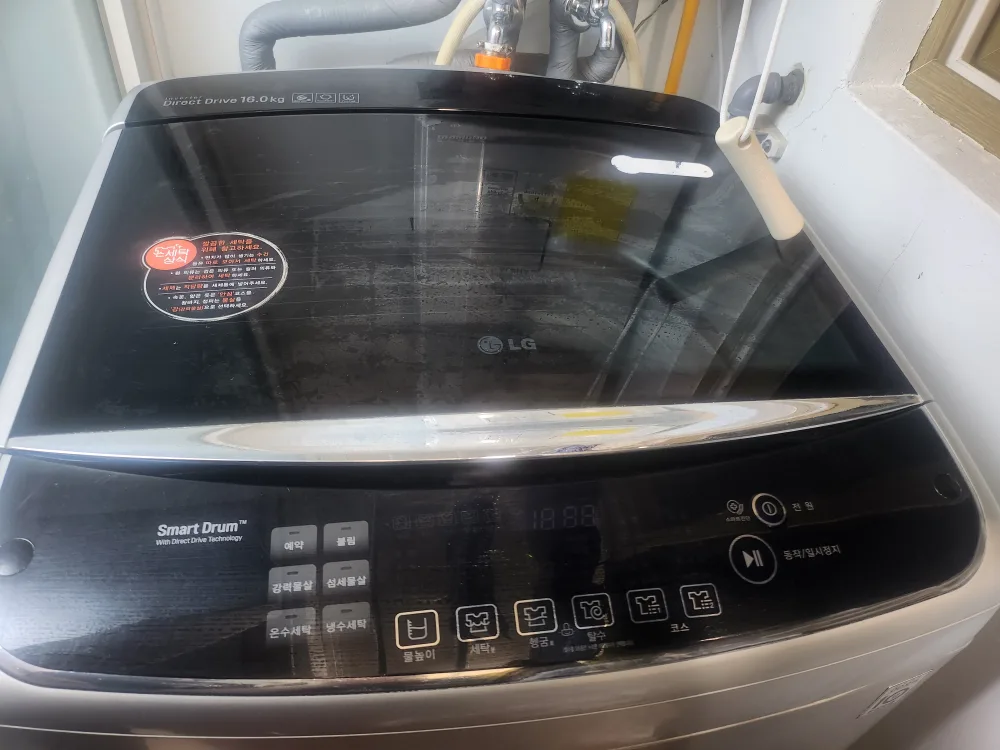 중고 LG 일반 17kg 깨끗한 세탁기 판매합니다.