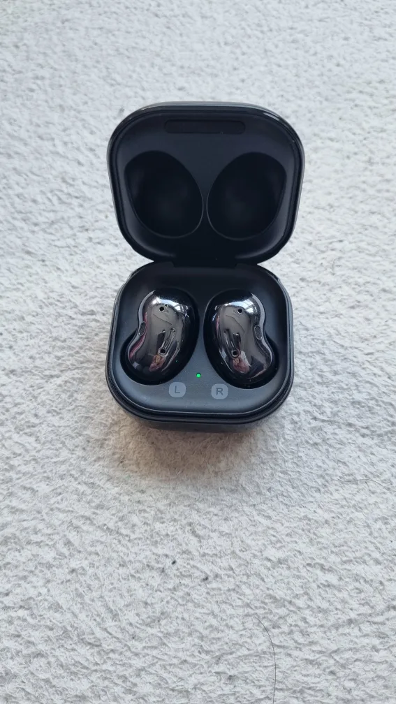 버즈라이브 중고판매(블랙)