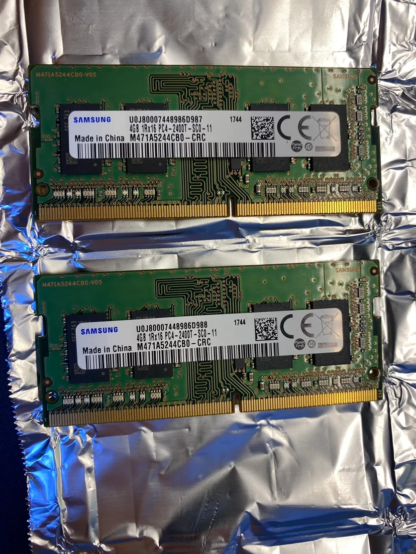 삼성 RAM 4GB 중고 4개 (노트북용 DDR4 램)