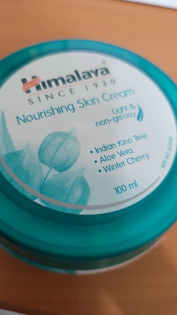 Himalaya Nourishing skin cream ( light & non-greasy)100ml